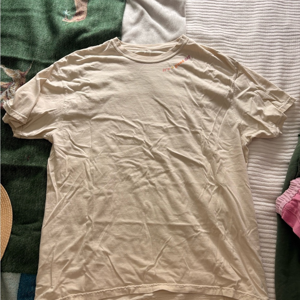 Olivelynn tshirt